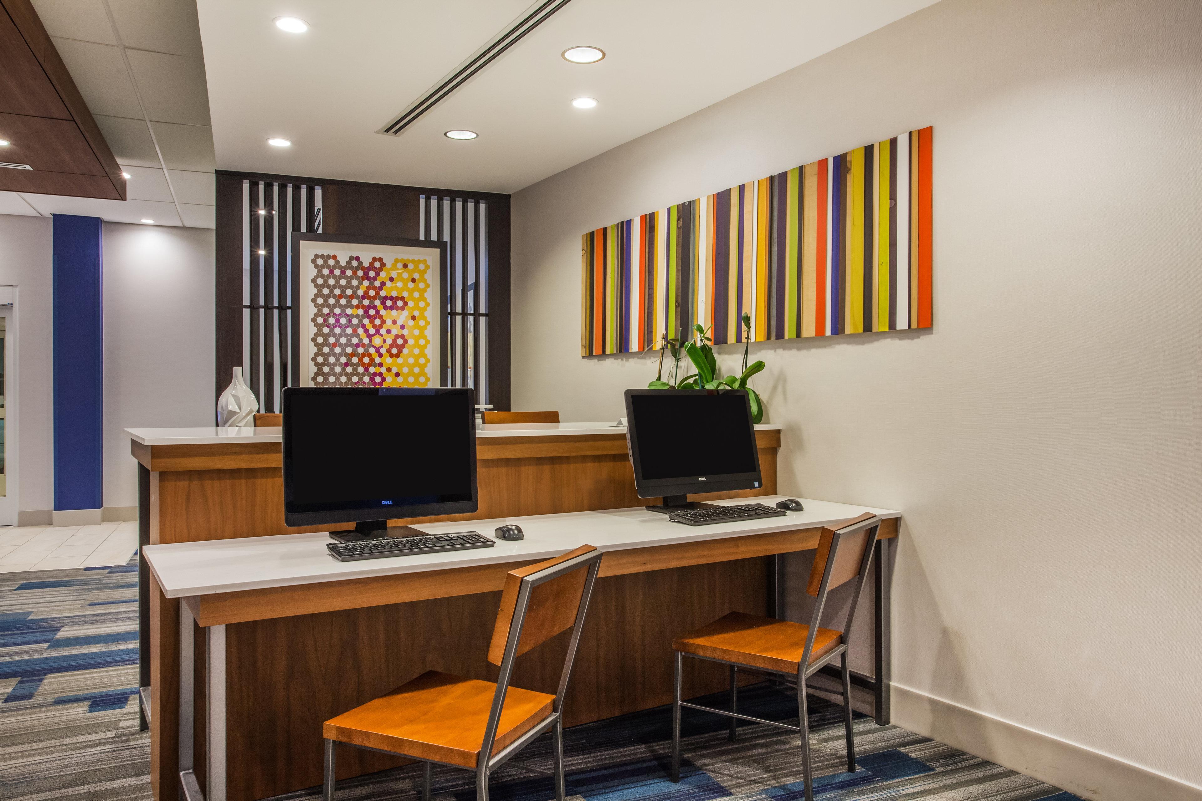 Holiday Inn Express & Suites Lexington Park California By Ihg Exterior foto