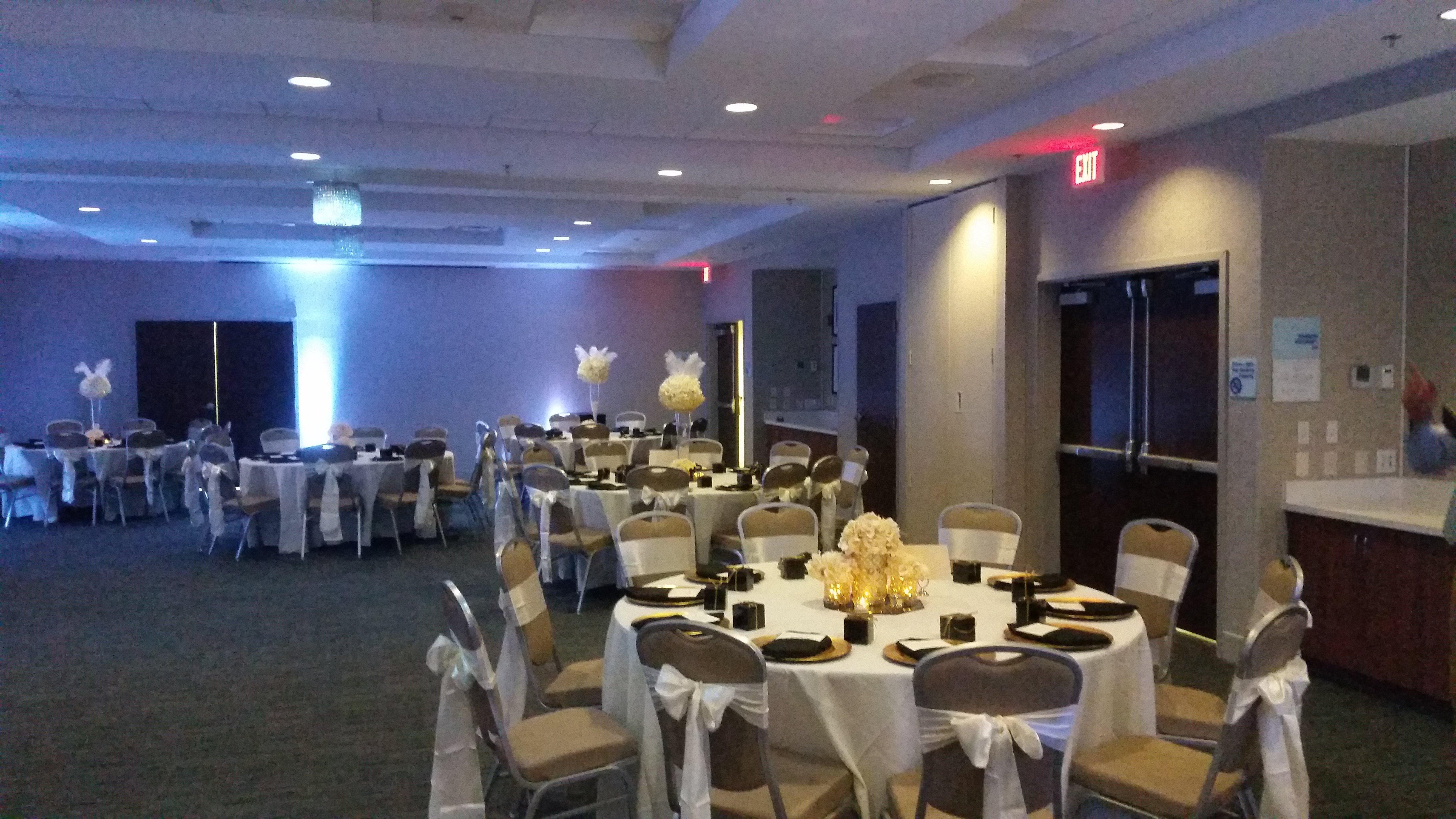Holiday Inn Express & Suites Lexington Park California By Ihg Exterior foto
